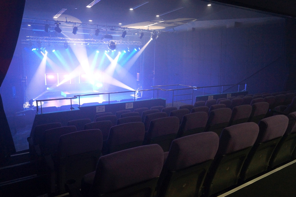 周南RISING HALL画像2