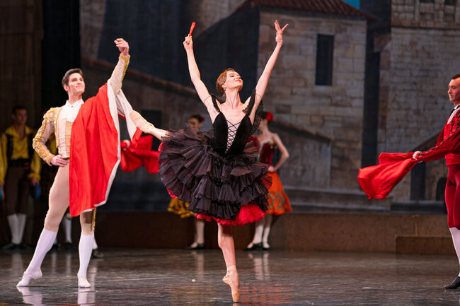 ウクライナ国立バレエ (旧キエフ･バレエ)　｢ドン･キホーテ｣のサムネイル画像１