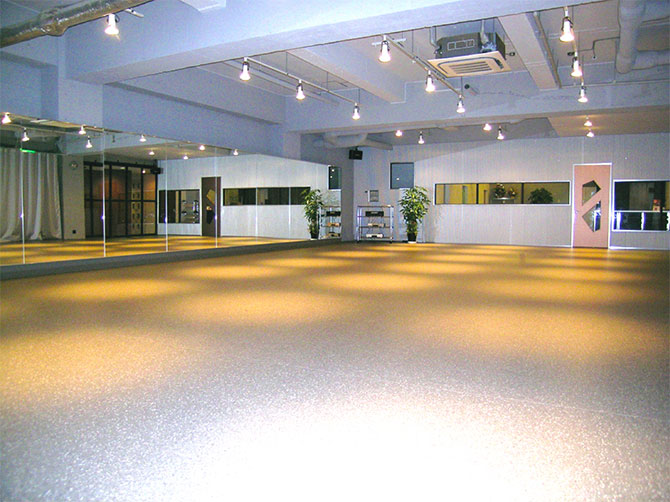 アンダーワールド・ダンススペース画像1