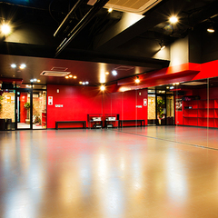 Z-RAHZ DANCE STUDIO画像1