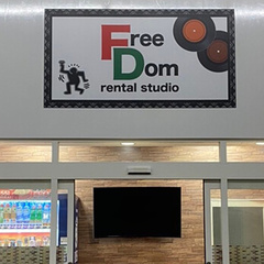 freedom 尼崎店画像1